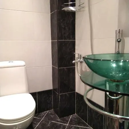 При Любо Apartment *